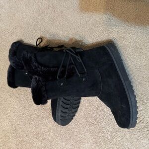 Women's Black Fur-Lined Boots
